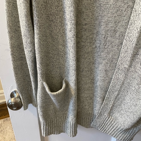 H&M Cardigan - Picture 2 of 3